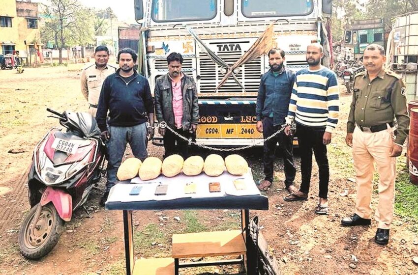  नशा के कारोबारीयो पर पुलिस का शिकंजा  चार गांजा सहित अंतर राज्य तस्कर गिरफ्तार