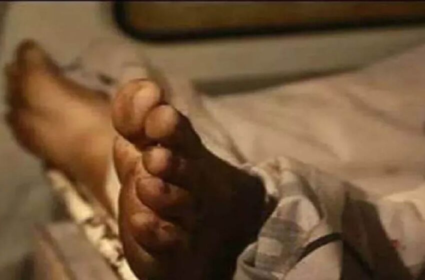  जंगल में मिला बालक का शव, गला रेतकर हत्‍या, गुप्‍तांग को जलाने की कोशिश