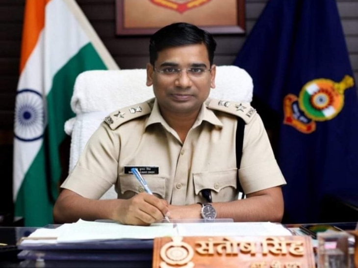  रायपुर आरंग नदी में माॅब लिंचिंग और दो लोगों की मौत के मामले में पुलिस अधीक्षक सतोष सिंह ने आरोपियों को पकड़ने विशेष टीम बनाई, डीएसपी, सीएसपी सहित 14 सदस्य शामिल