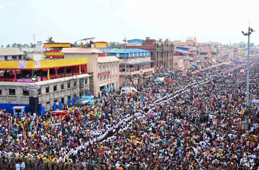  पुरी में रथ यात्रा के दौरान हुआ बड़ा हादसा, भगदड़ मचने से 400 श्रद्धालु हुए घायल, एक की मौत