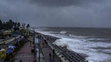  चक्रवाती तूफान दाना ओडिशा के तट से टकराया…कोलकाता-भुवनेश्वर एयरपोर्ट बंद, 552 ट्रेनें भी रद्द,इतने लाख को सुरक्षित जगह पर रखा गया