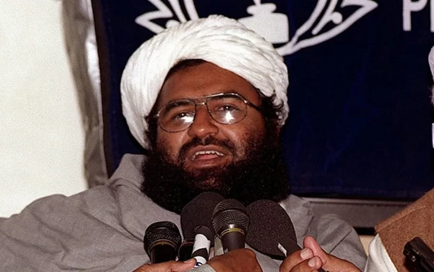  मैं भी मर जाता तो अच्छा था…’ ऑपरेशन सिंदूर में परिवार के 10 लोगों के मारे जाने पर बोला मसूद अजहर