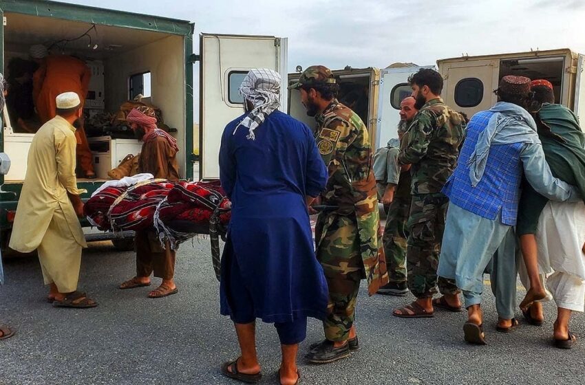  अफगानिस्तान भूकंप में 800 लोगों की मौत, 2500 घायल, कई गांव पूरी तरह तबाह