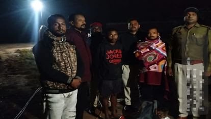  जगदलपुर में बड़ी कार्रवाई: 1 करोड़ रुपये से अधिक का हशीश तेल जब्त, 2 गिरफ्तार