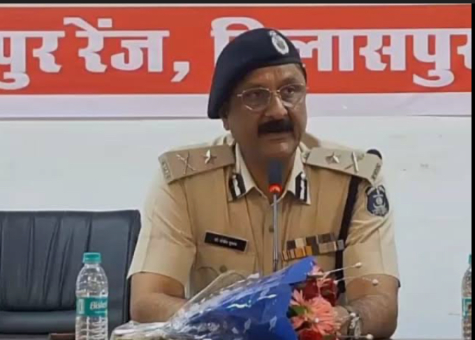  रायपुर में पुलिस कमिश्नरी प्रणाली लागू: संजीव शुक्ला बने शहर के पहले पुलिस आयुक्त