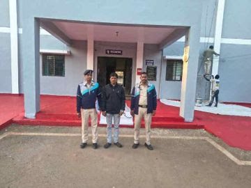  शादी का झांसा देकर 8 साल तक शारीरिक शोषण: बालोद में सरकारी स्कूल का सहायक शिक्षक गिरफ्तार, भेजा गया जेल