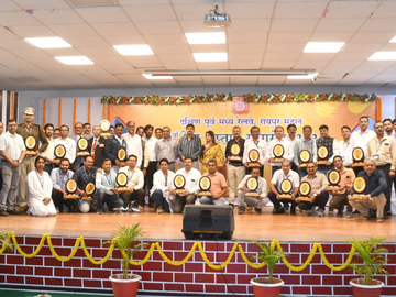  रायपुर RPF पोस्ट का जलवा: इंस्पेक्टर के.पी. गुज्जर के नेतृत्व में जीता ‘बेस्ट थाना’ का खिताब, 70वें रेल सप्ताह में रायपुर मंडल का गौरव बढ़ा