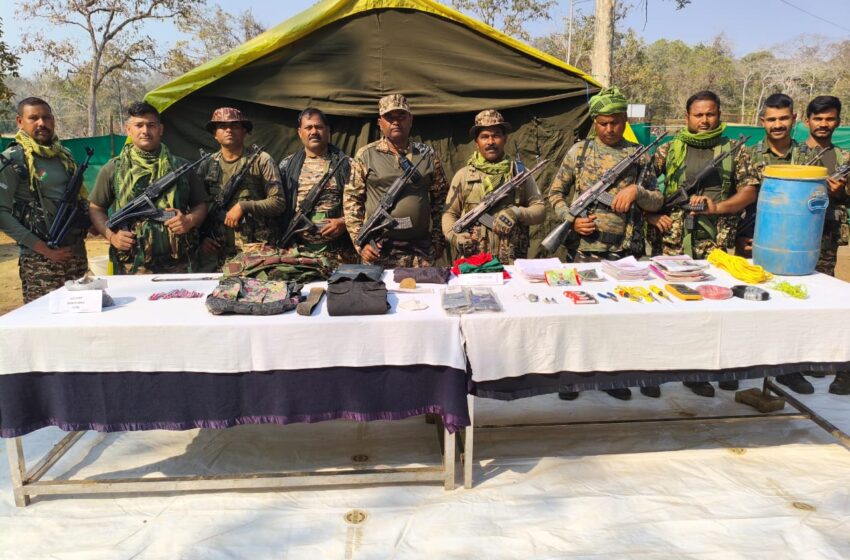  बीजापुर में सुरक्षाबलों की बड़ी सफलता: 17 आईईडी बरामद कर माओवादियों की बड़ी साजिश नाकाम, भारी मात्रा में डंप सामग्री जब्त