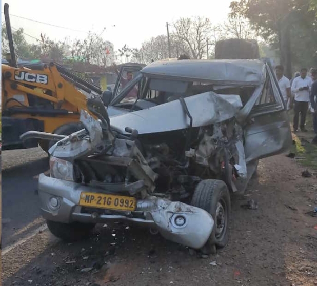  गौरेला में रफ्तार का कहर: मॉर्निंग वॉक पर निकली दो महिलाओं को पिकअप ने रौंदा, मौके पर ही दर्दनाक मौत
