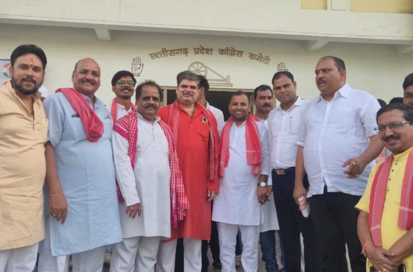  डीजल की बढ़ती कीमतों और खाद की किल्लत पर बरसे किसान कांग्रेस नेता राजेश मुकर्जी, कहा– ‘भाजपा सरकार ने तोड़ी अन्नदाता की कमर’।