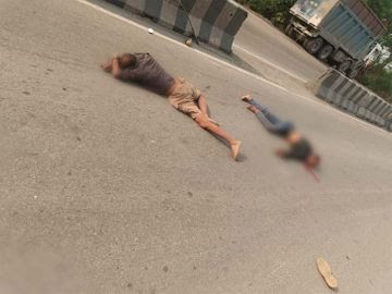  रायगढ़ में रफ्तार का कहर: अनियंत्रित बाइक डिवाइडर से टकराई, एक युवक की मौके पर ही मौत, दूसरा गंभीर रूप से घायल; घटना CCTV में कैद