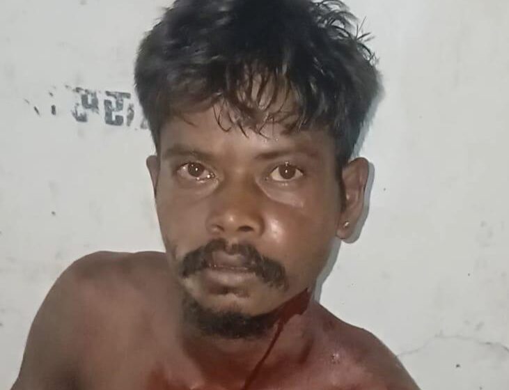  महासमुंद में गौ माता के साथ अश्लील हरकत: ग्रामीणों ने आरोपी को नग्न हालत में रंगे हाथ पकड़ा, पुलिस ने दर्ज की FIR