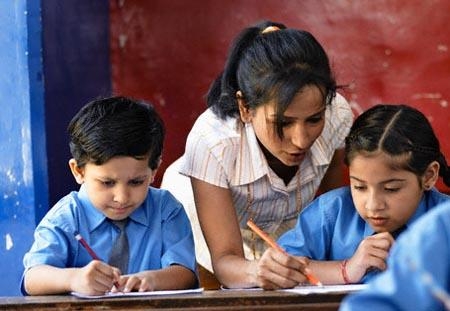  छत्तीसगढ़ में स्कूल शिक्षा व्यवस्था में बड़ा बदलाव: अब 2027 से 1 अप्रैल से शुरू होगा नया शैक्षणिक सत्र, कक्षा पहली में प्रवेश के लिए 6 वर्ष की आयु अनिवार्य